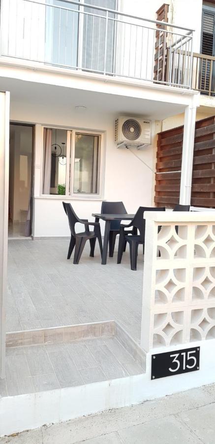 Eros Maisonette In Latchi Area Just 700 Meters Or One-Minute Drive From Polis Municipal Beach Buitenkant foto